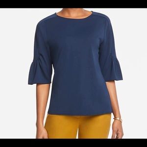 🆕NWT Ann Taylor Navy Curved sleeve top
